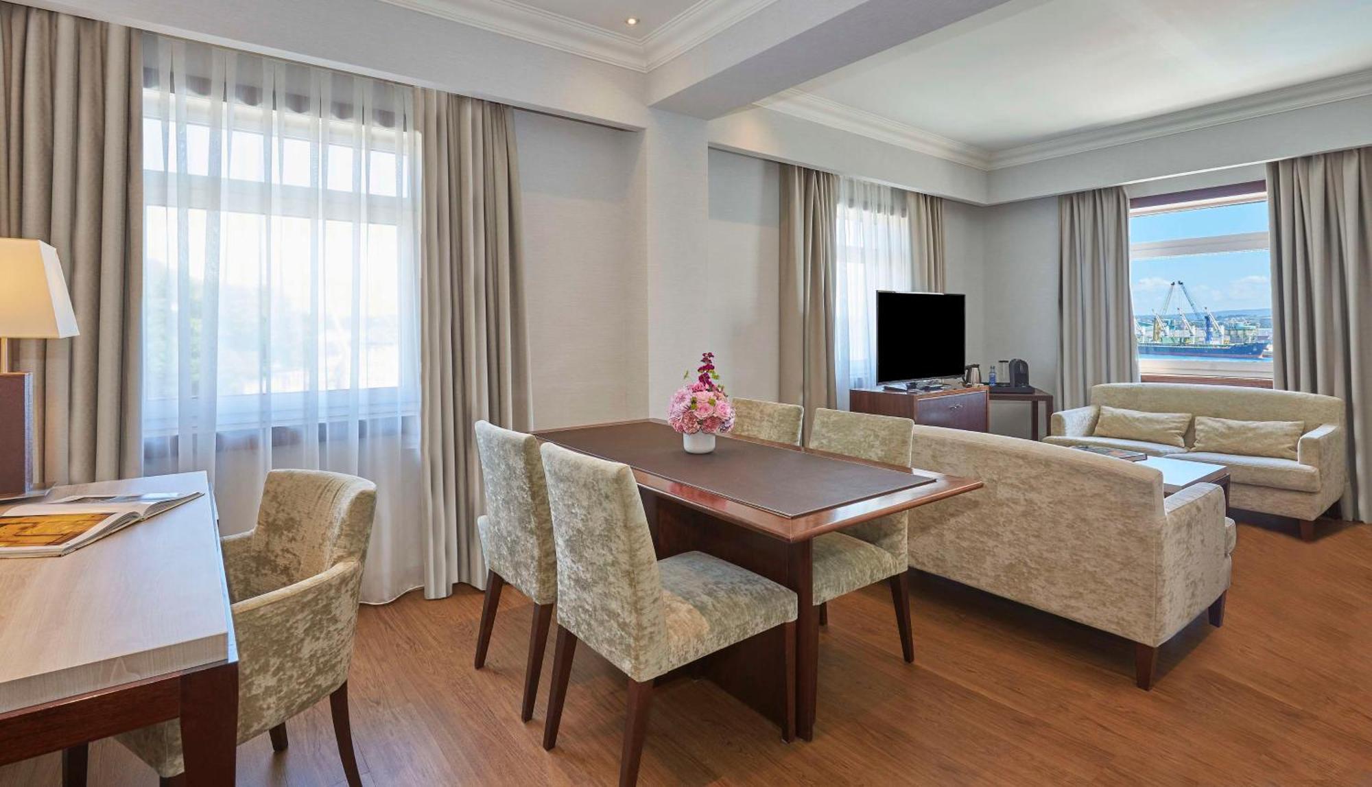Nh Collection A Coruna Finisterre Ngoại thất bức ảnh Suite